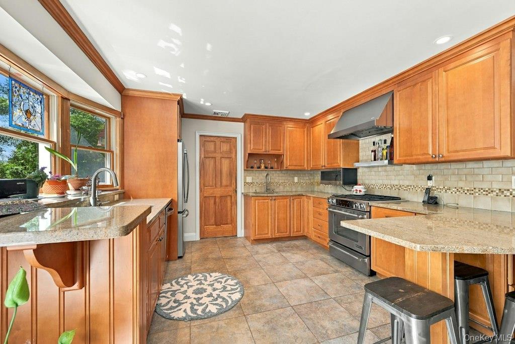 985 Silver Colt Road – For Sale photo 11