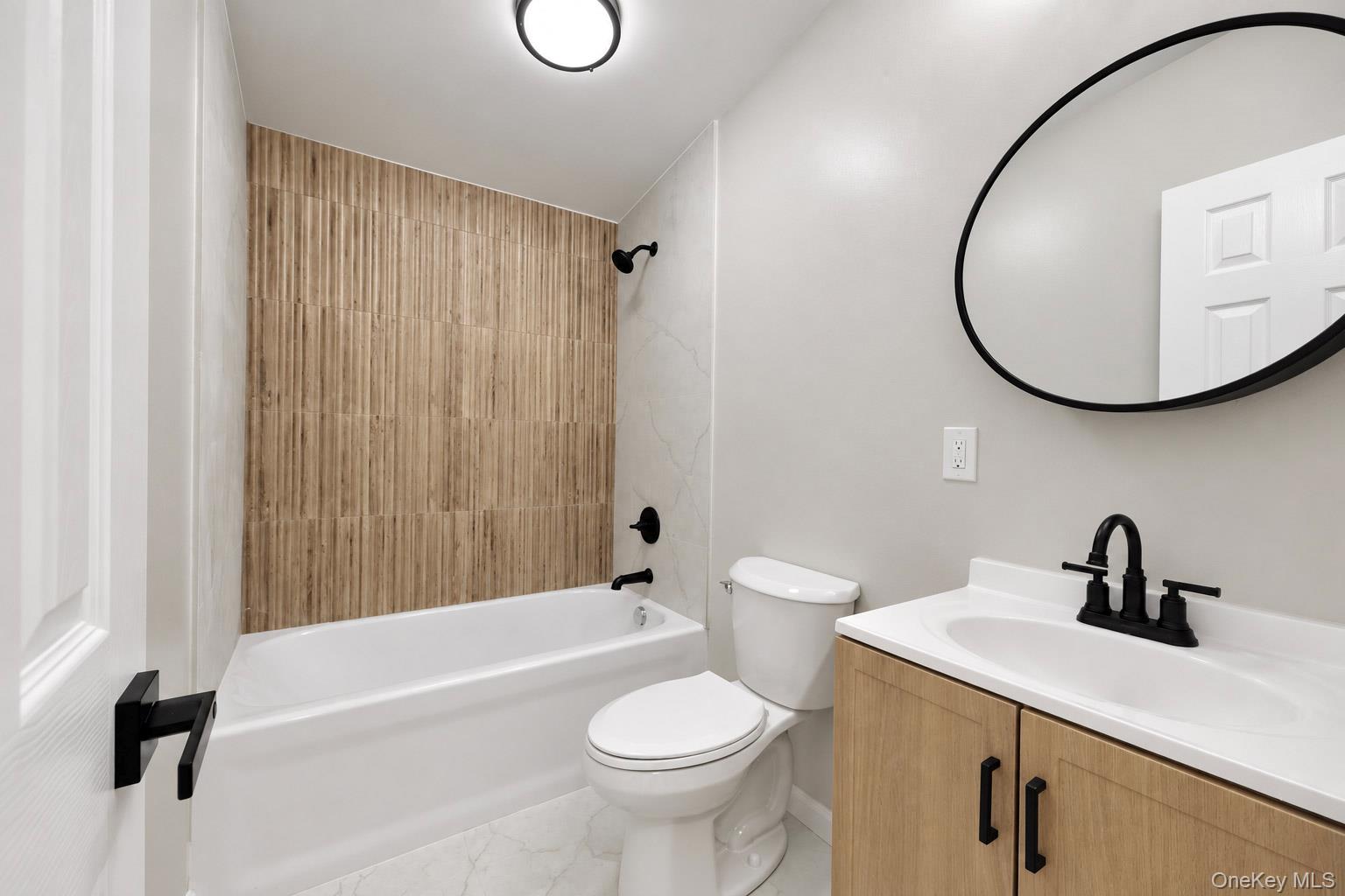 10 Spike Horn Road – For Sale photo 15