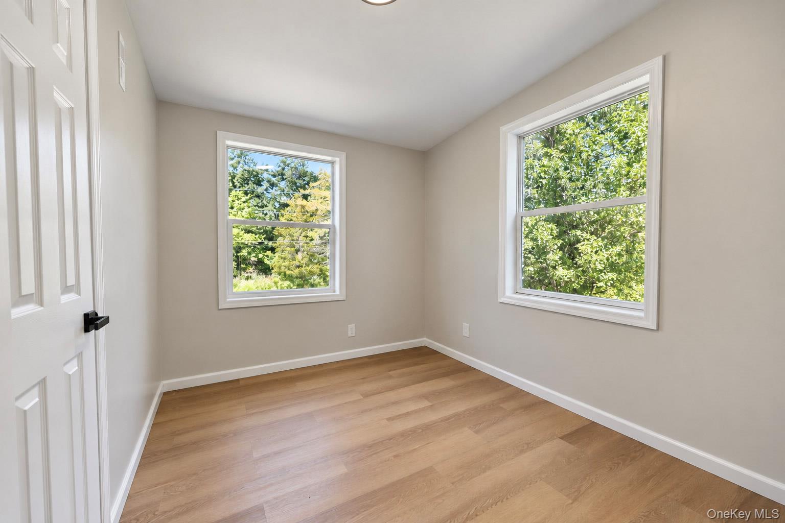 10 Spike Horn Road – For Sale photo 13