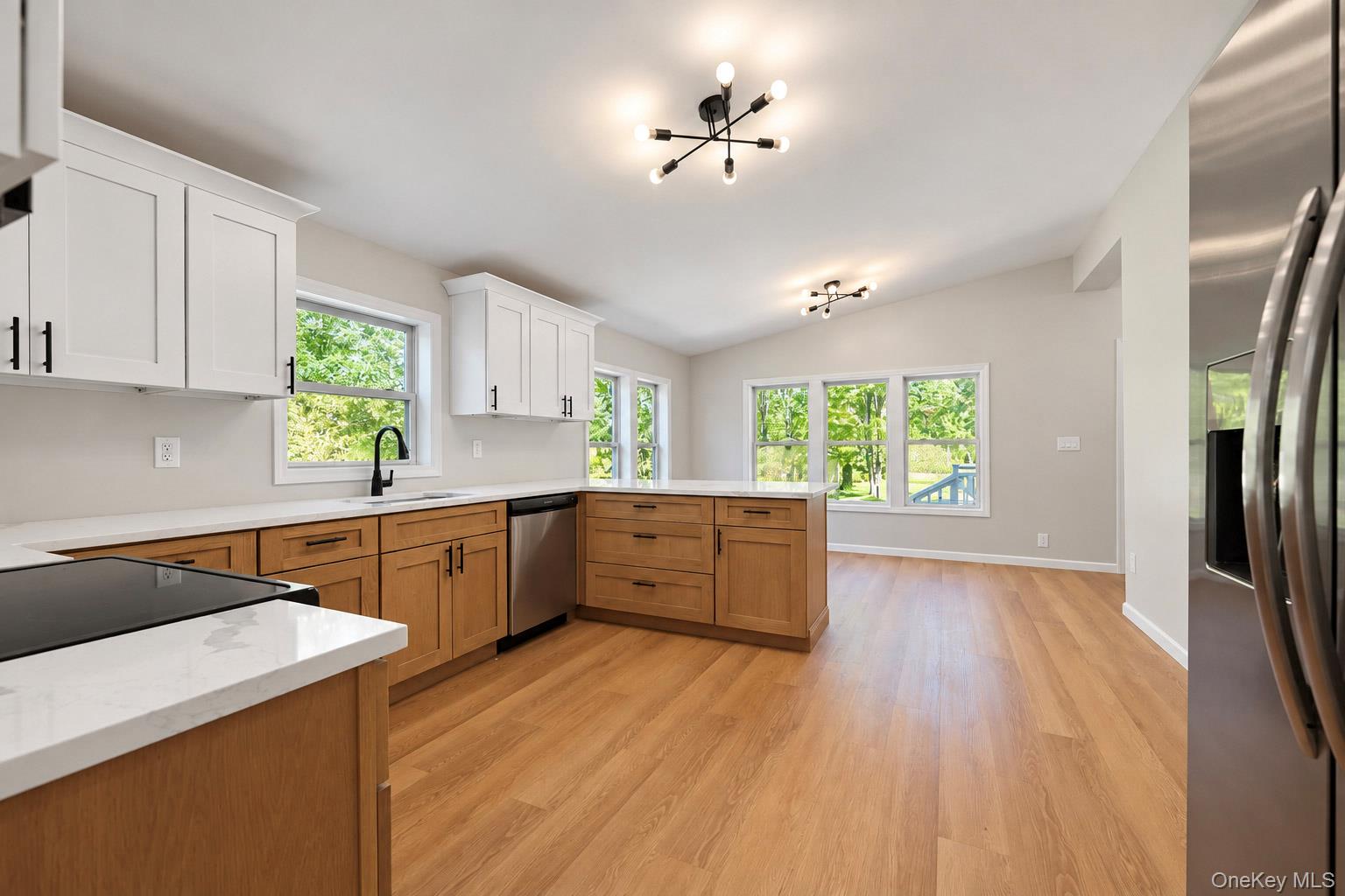 10 Spike Horn Road – For Sale photo 8