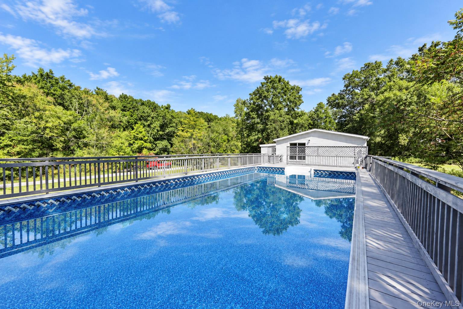 10 Spike Horn Road – For Sale photo 29