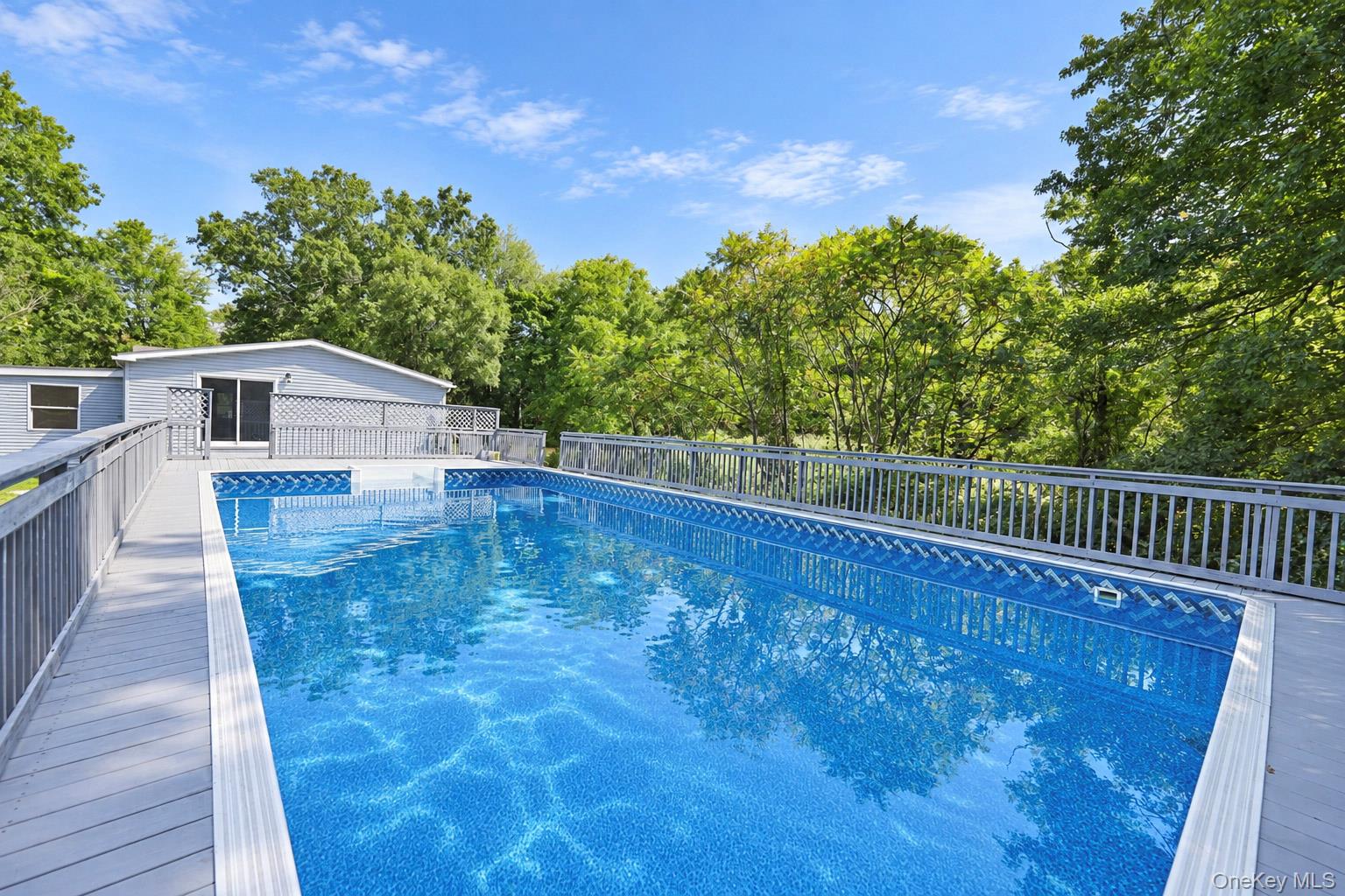 10 Spike Horn Road – For Sale photo 27