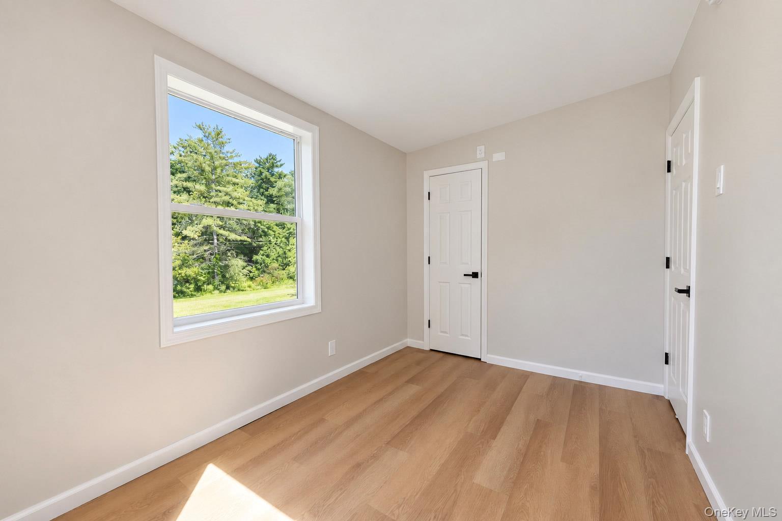 10 Spike Horn Road – For Sale photo 18