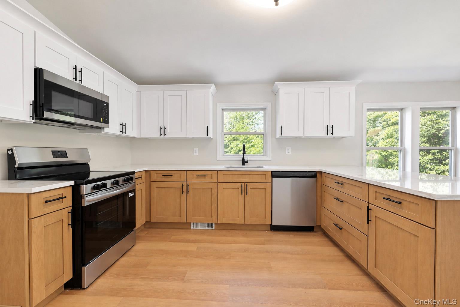 10 Spike Horn Road – For Sale photo 7