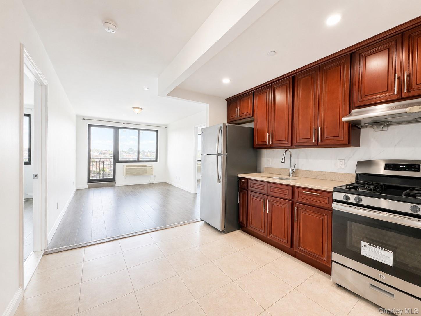 7026 Queens Boulevard, Unit 7F photo 2