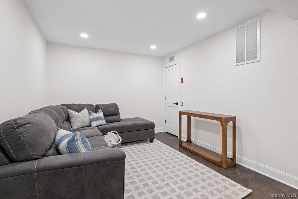 80 Oak Rd – For Sale photo 12