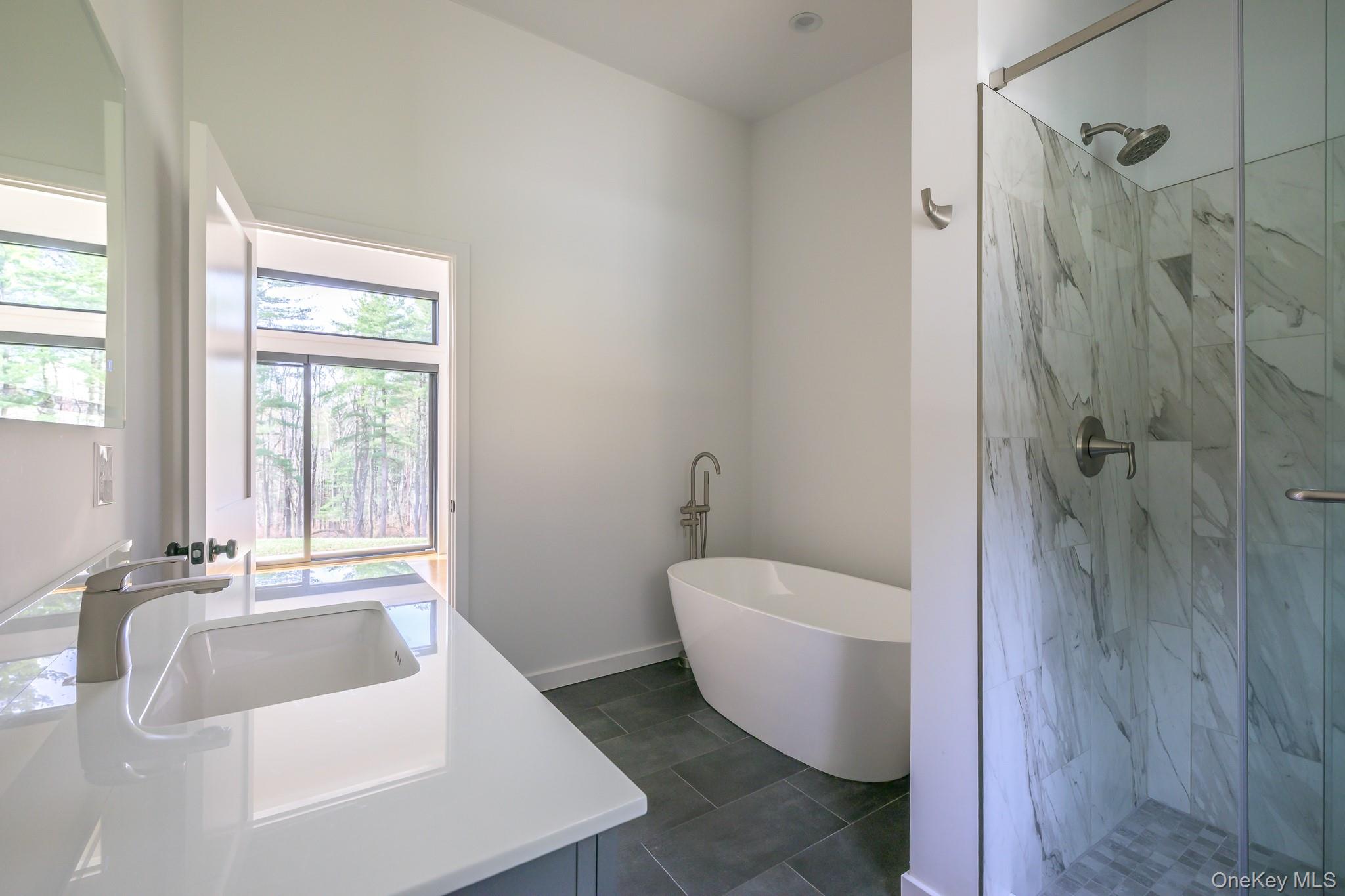 501 Birch Street – For Sale photo 16