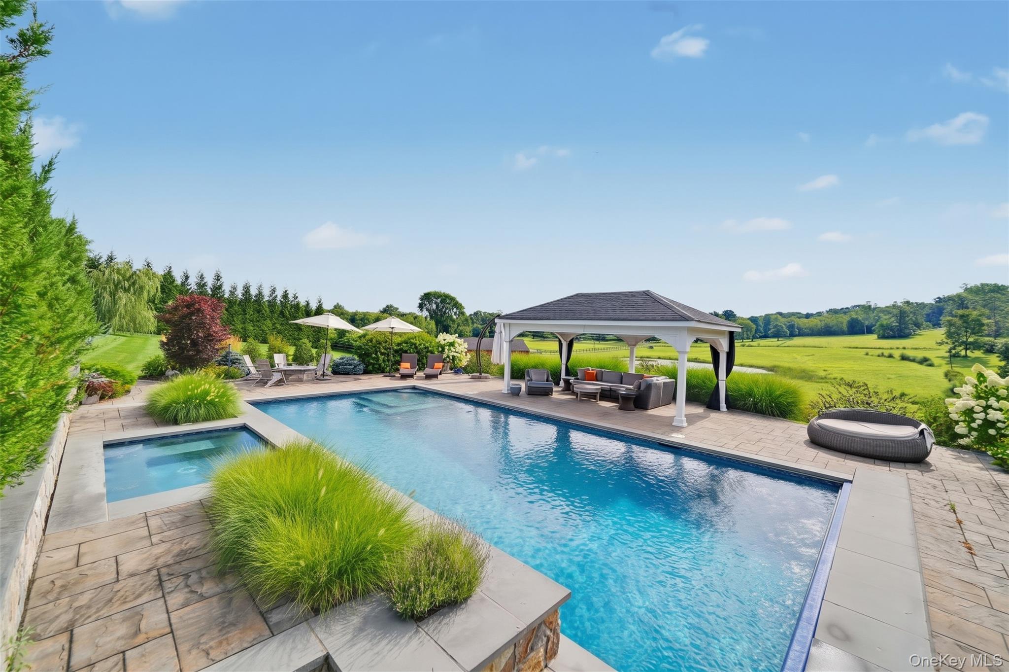 17 Country Hollow Drive – For Sale photo 3