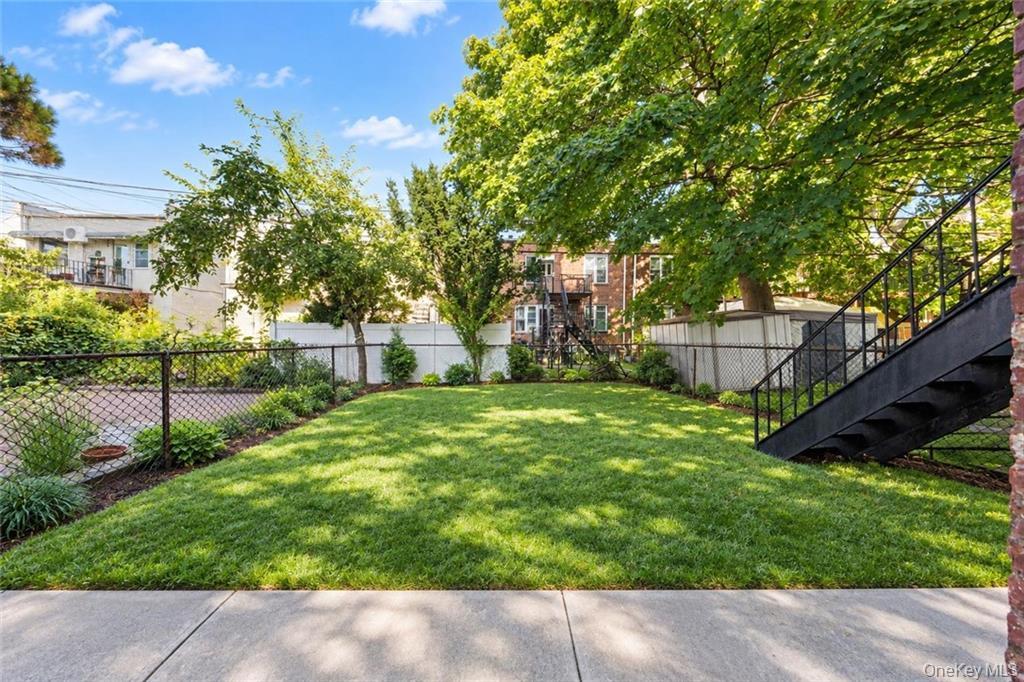 2345 E 26th Street – For Sale photo 4