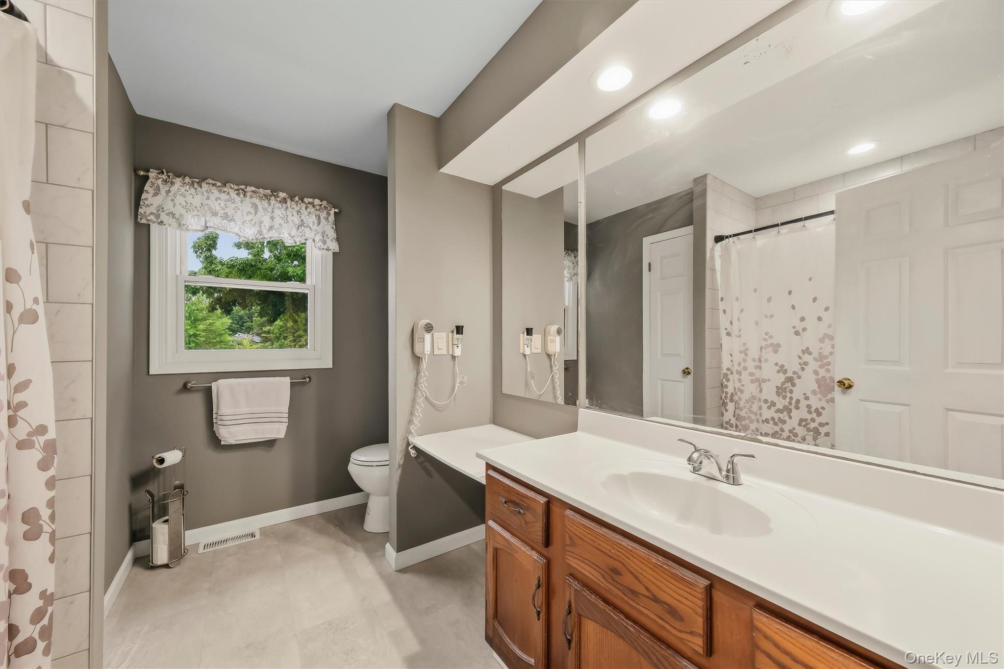 2 Summerset Drive – For Sale photo 33