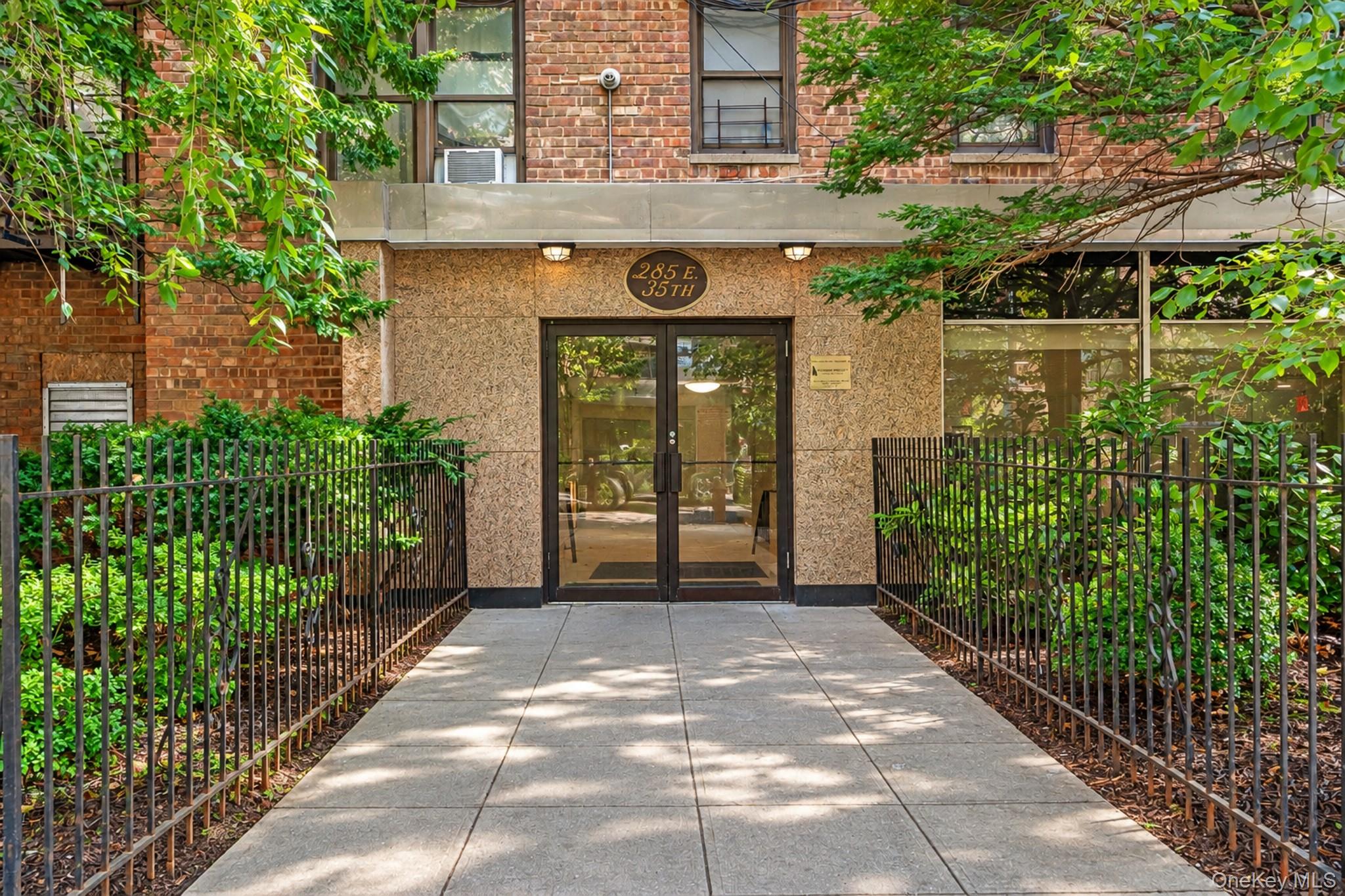 285 E 35th Street, Unit 6D photo 8