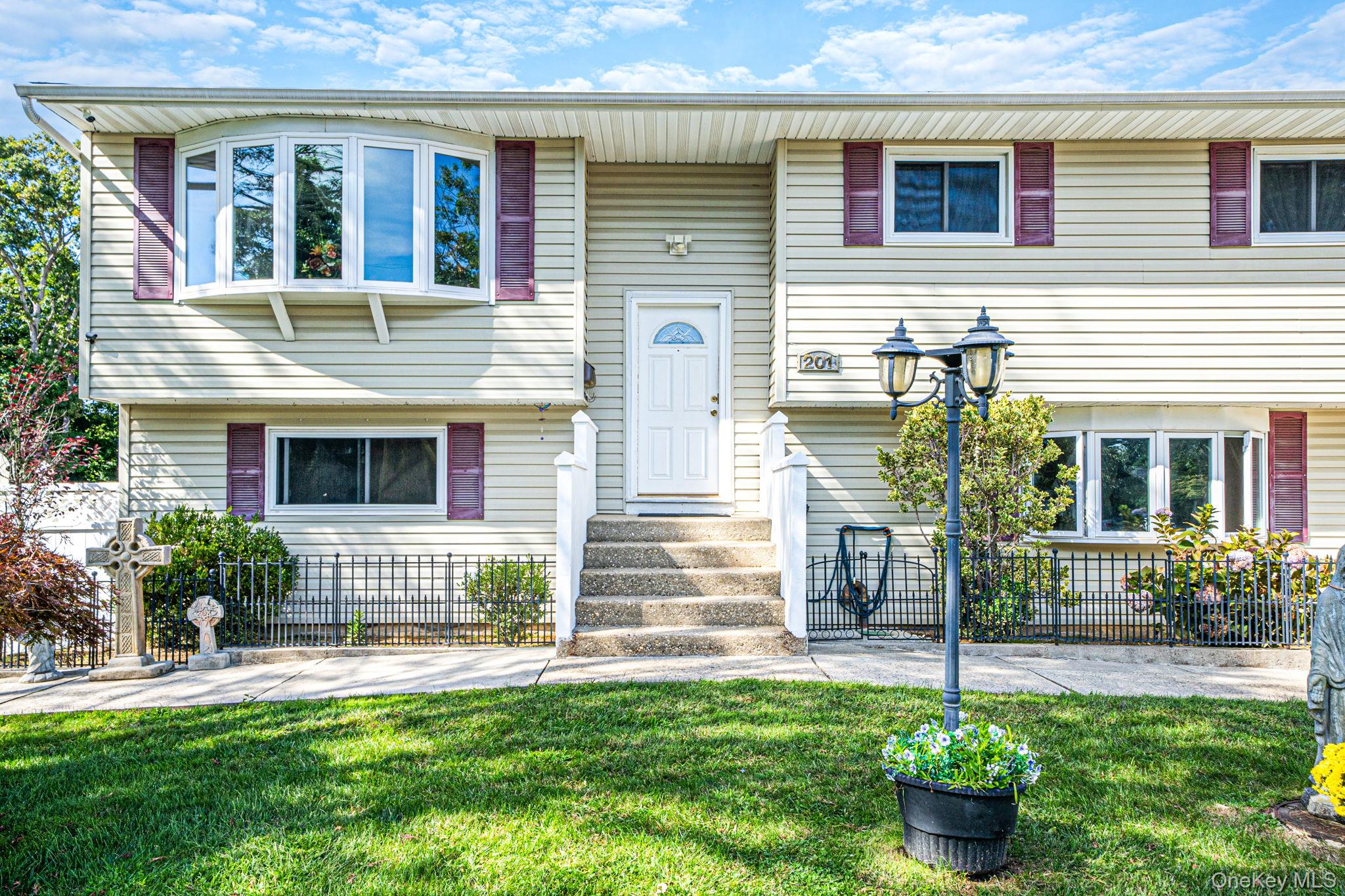 201 Overton Street – For Sale photo 36