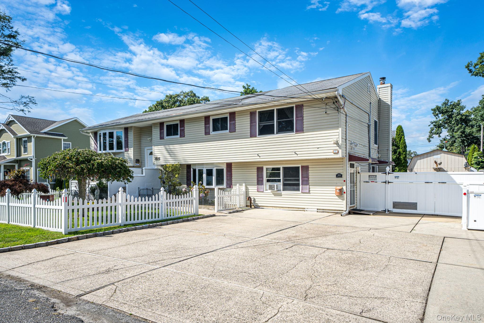 201 Overton Street – For Sale photo 34