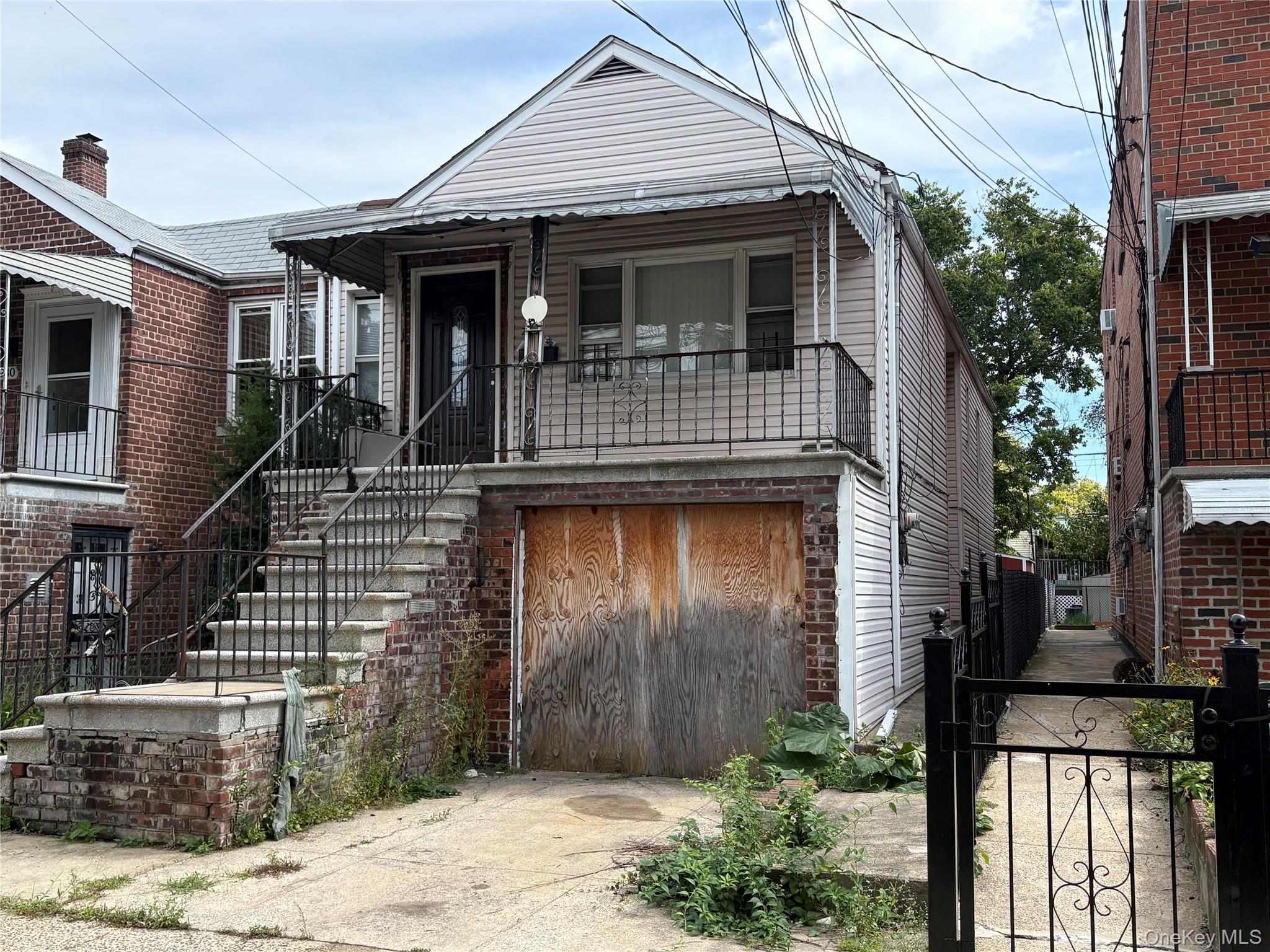 2928 Fenton Avenue – For Sale photo 2