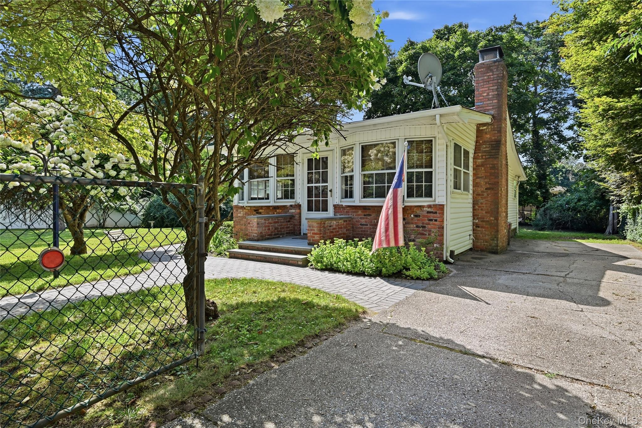 76 Queen Road – For Sale photo 3
