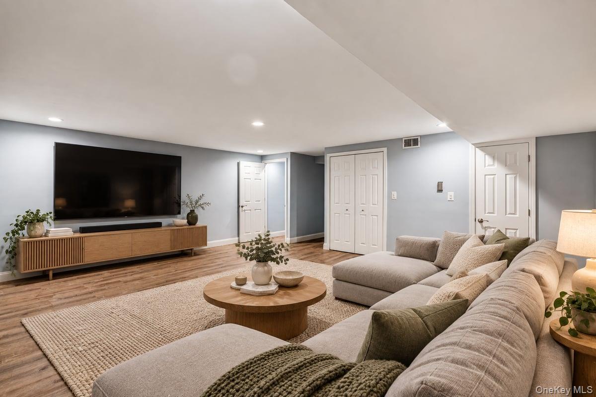 1301 Michael Court, Unit 1623 photo 16