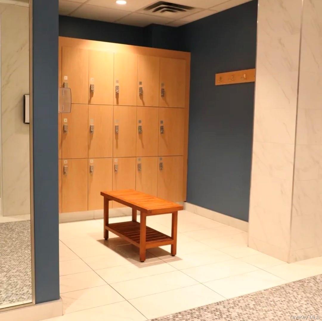 1301 Michael Court, Unit 1623 photo 32