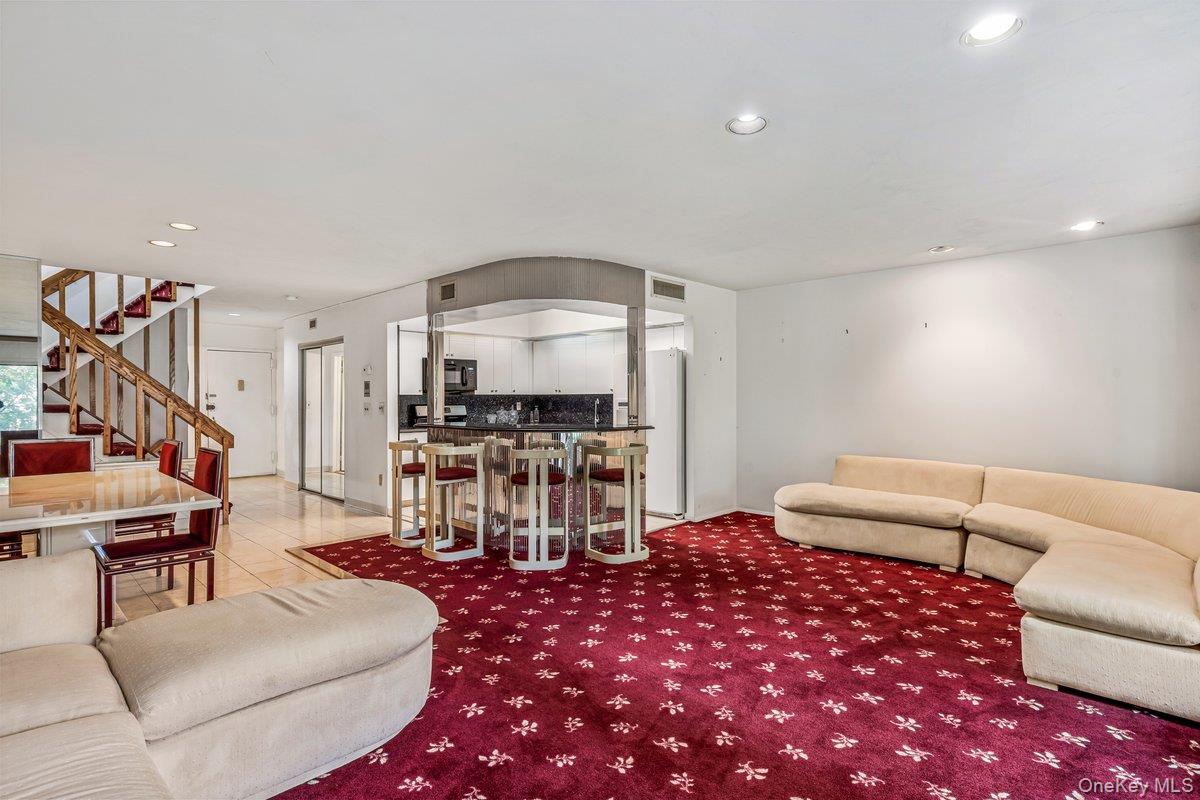 1301 Michael Court, Unit 1623 photo 9