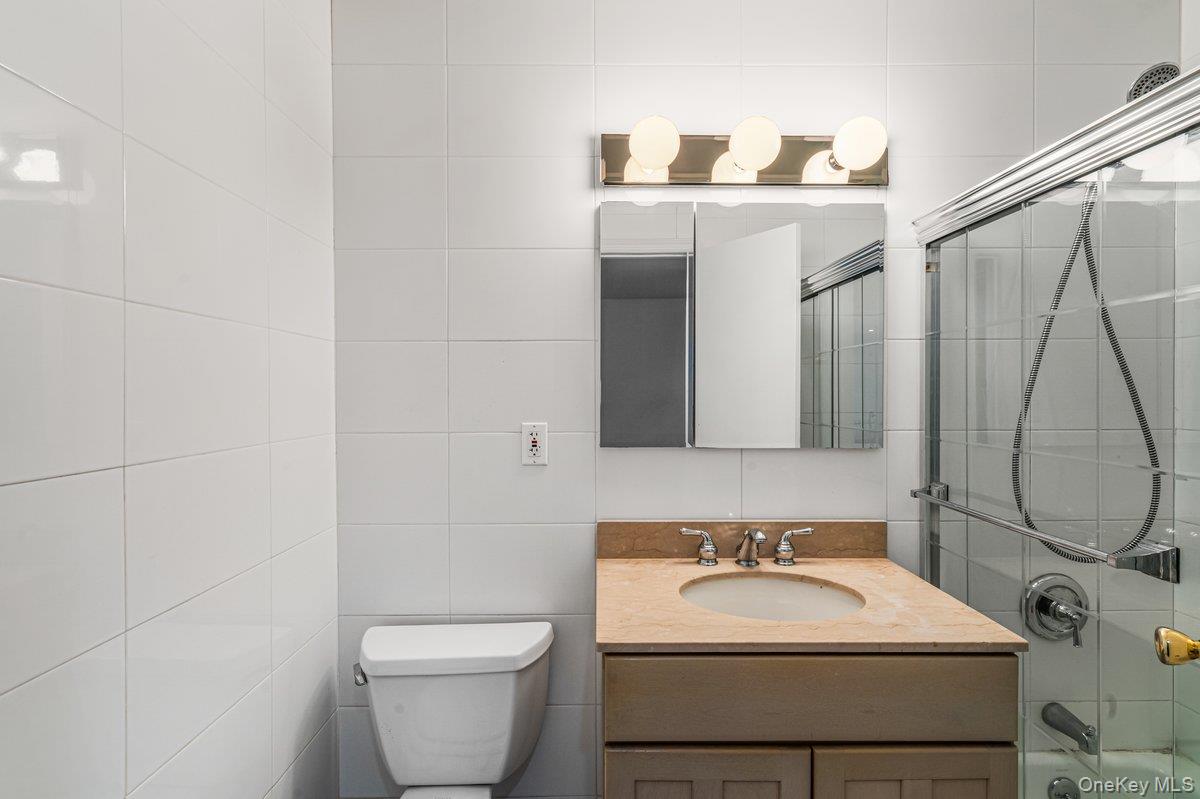 1301 Michael Court, Unit 1623 photo 15