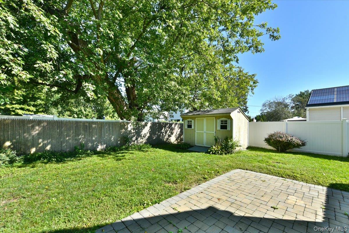 35 Montauk Drive – For Sale photo 23