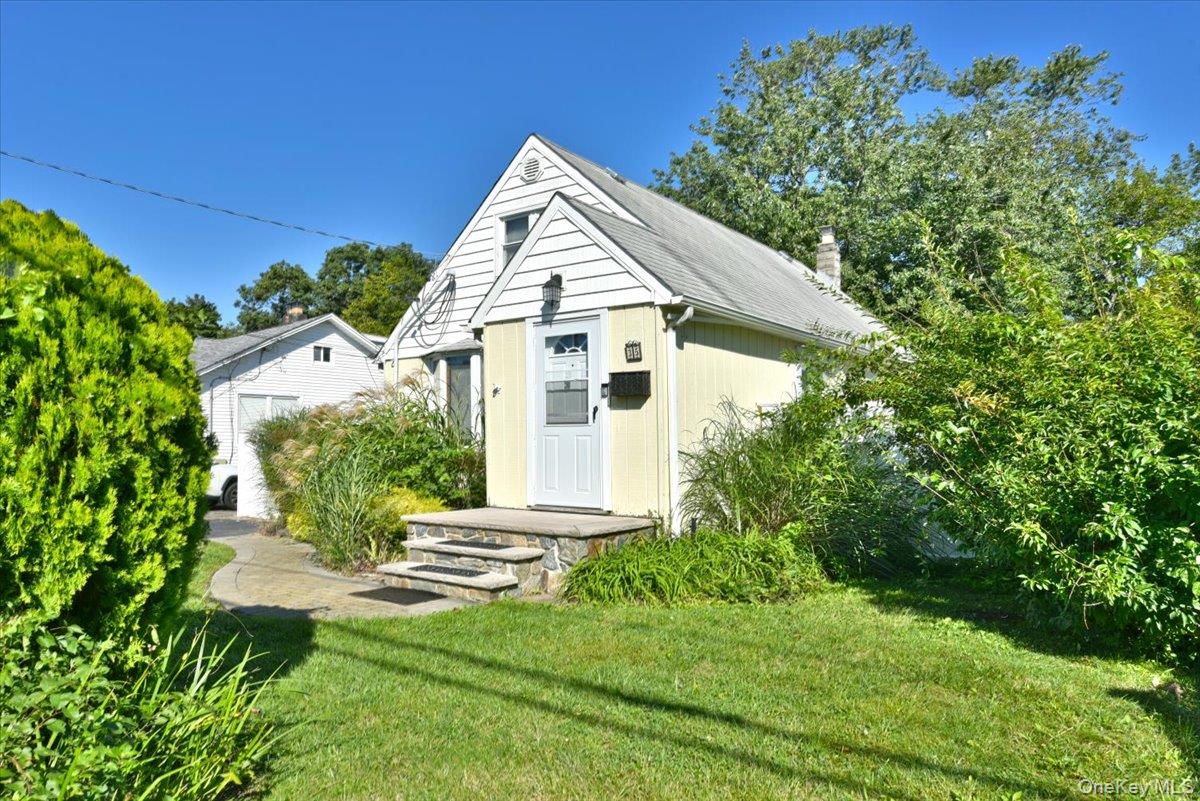 35 Montauk Drive – For Sale photo 4