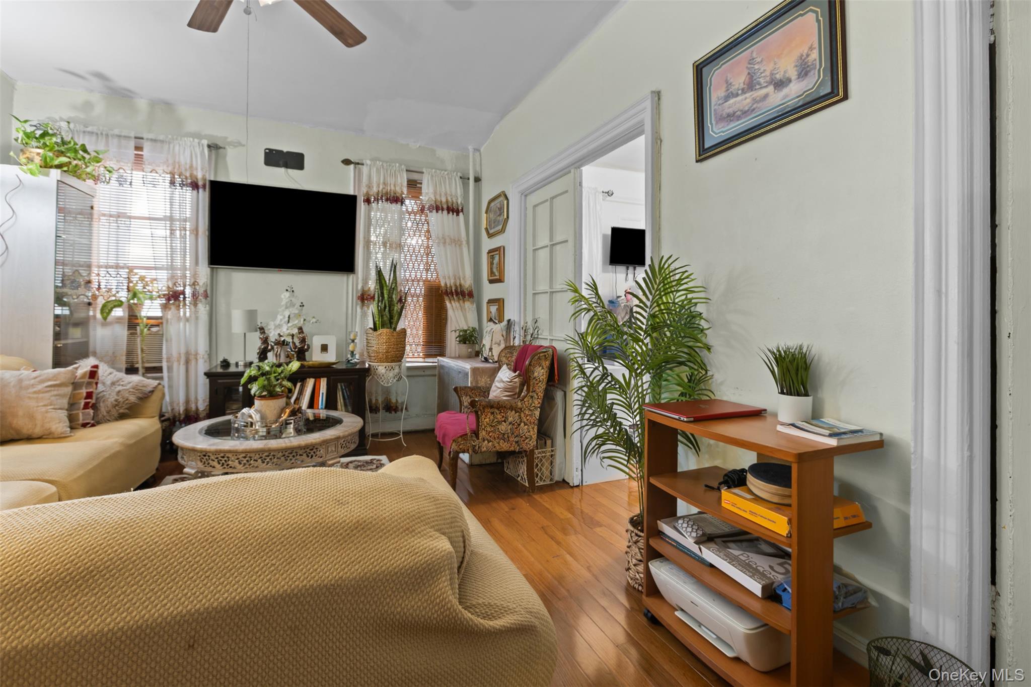 350 E 51st Street – For Sale photo 3