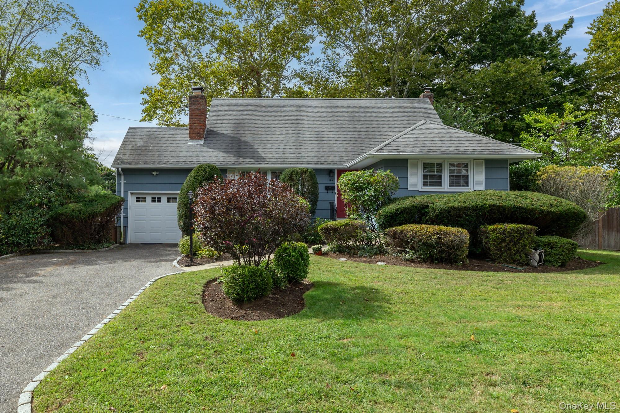 144 Nassau Avenue – For Sale photo 2