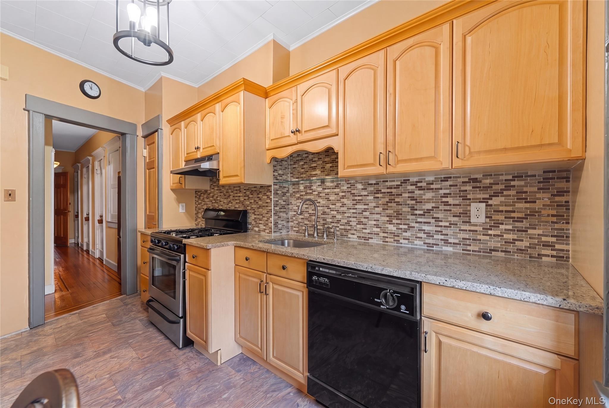 71-15 68th Street – For Sale photo 15