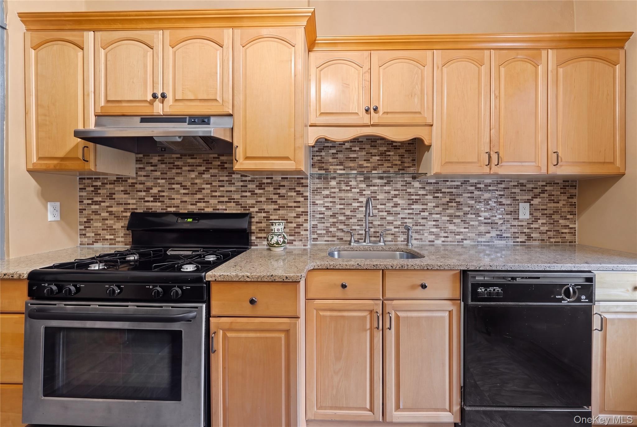 71-15 68th Street – For Sale photo 12