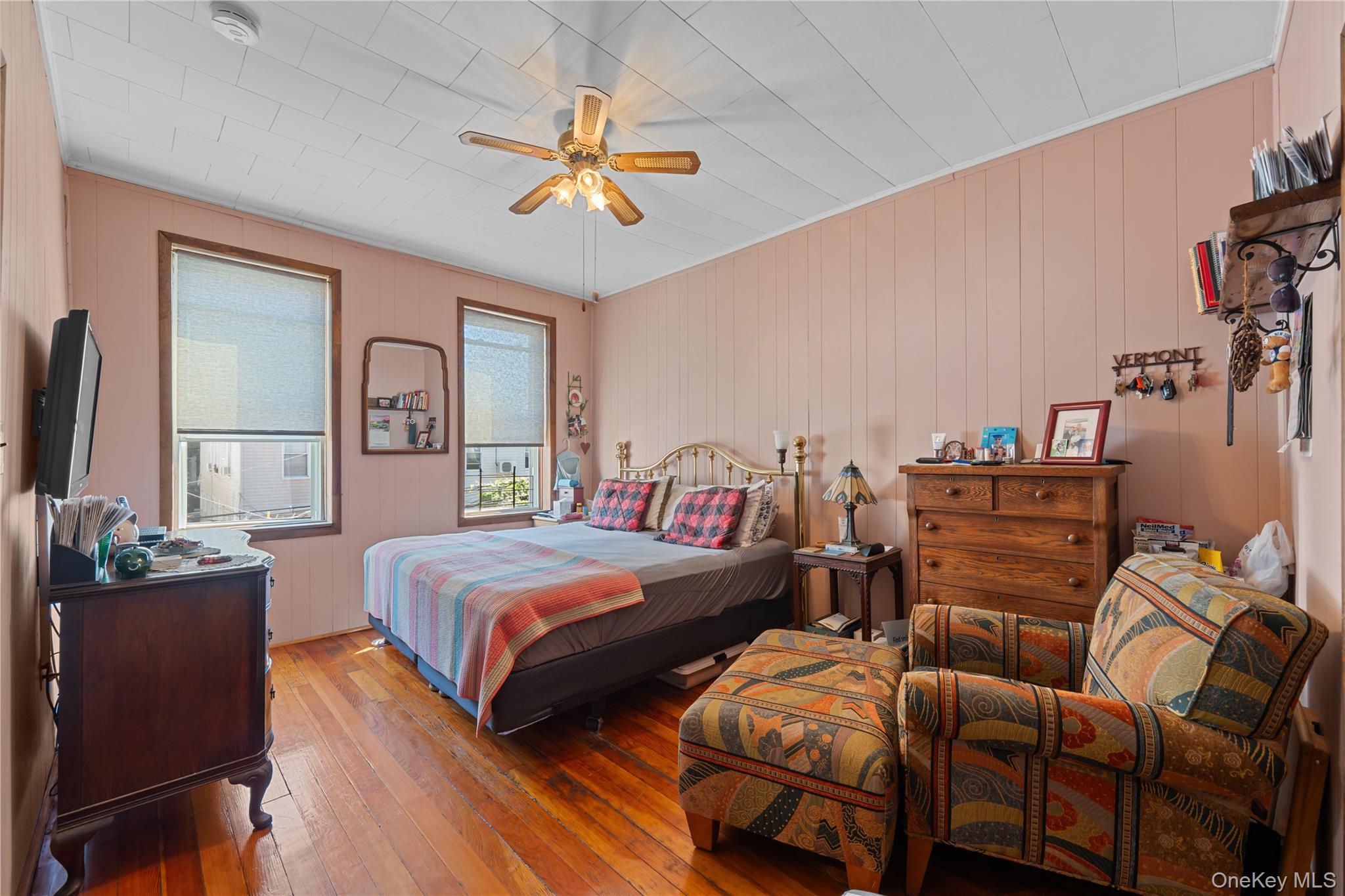 71-15 68th Street – For Sale photo 32