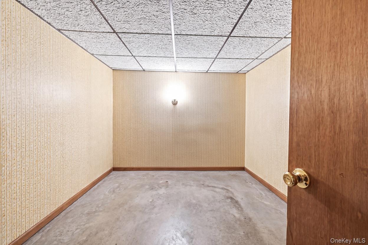 71-15 68th Street – For Sale photo 40