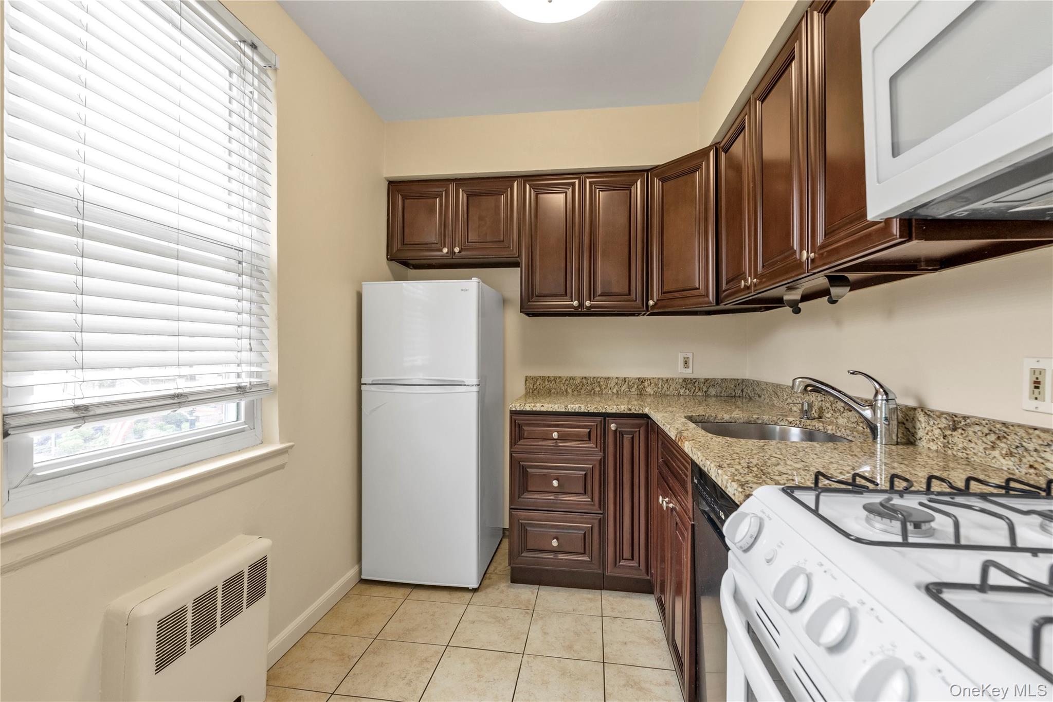 275 Maple Avenue, Unit 4-G photo 6