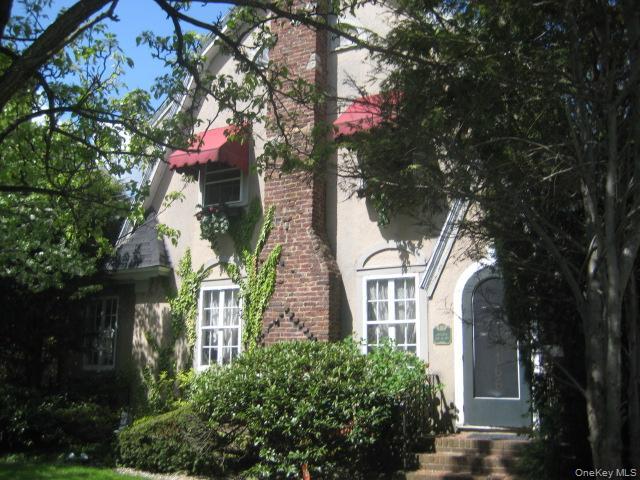 166 Southard Avenue – For Sale