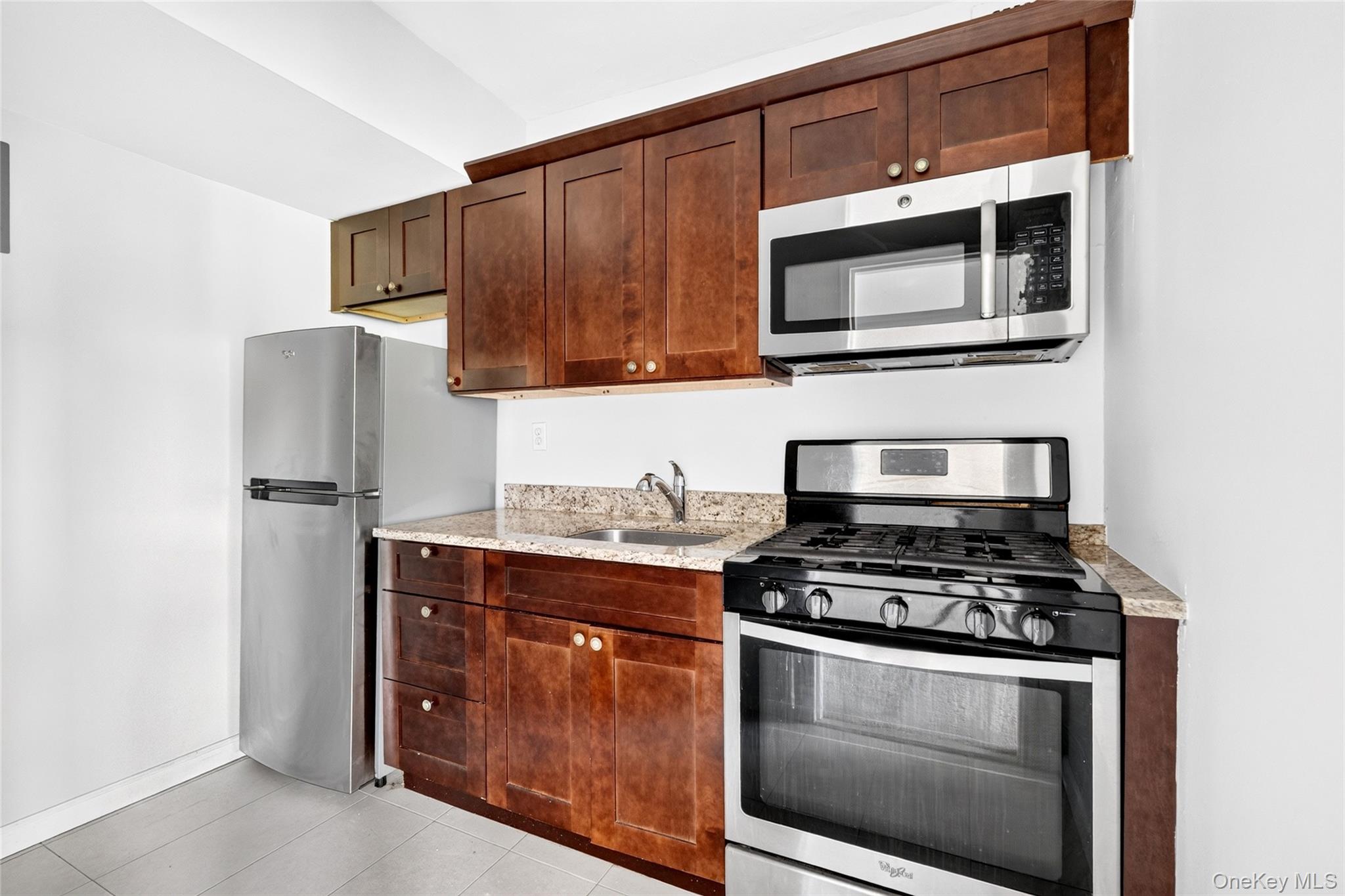 30 E Hartsdale Avenue, Unit 3L photo 18