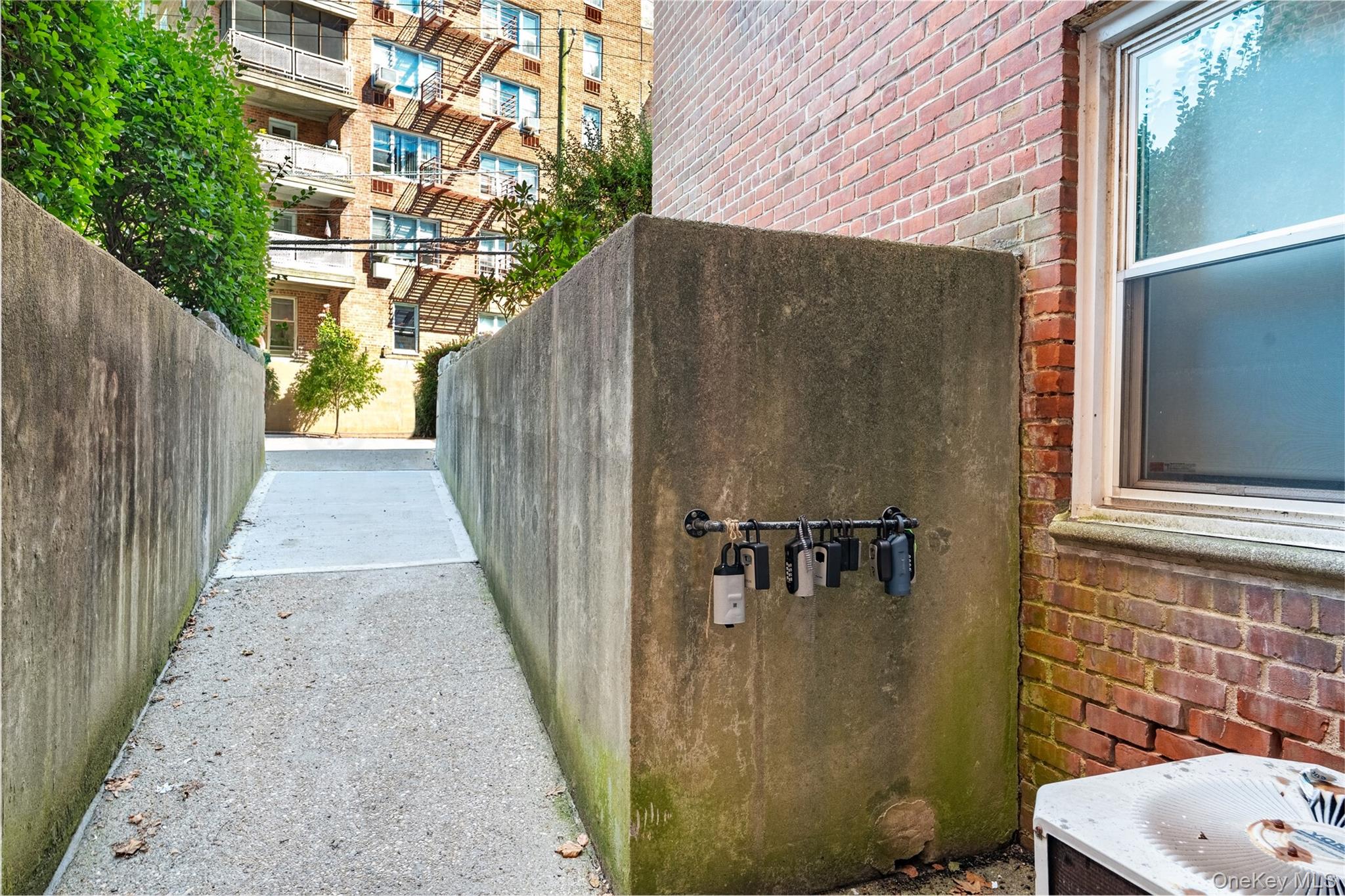 30 E Hartsdale Avenue, Unit 3L photo 38