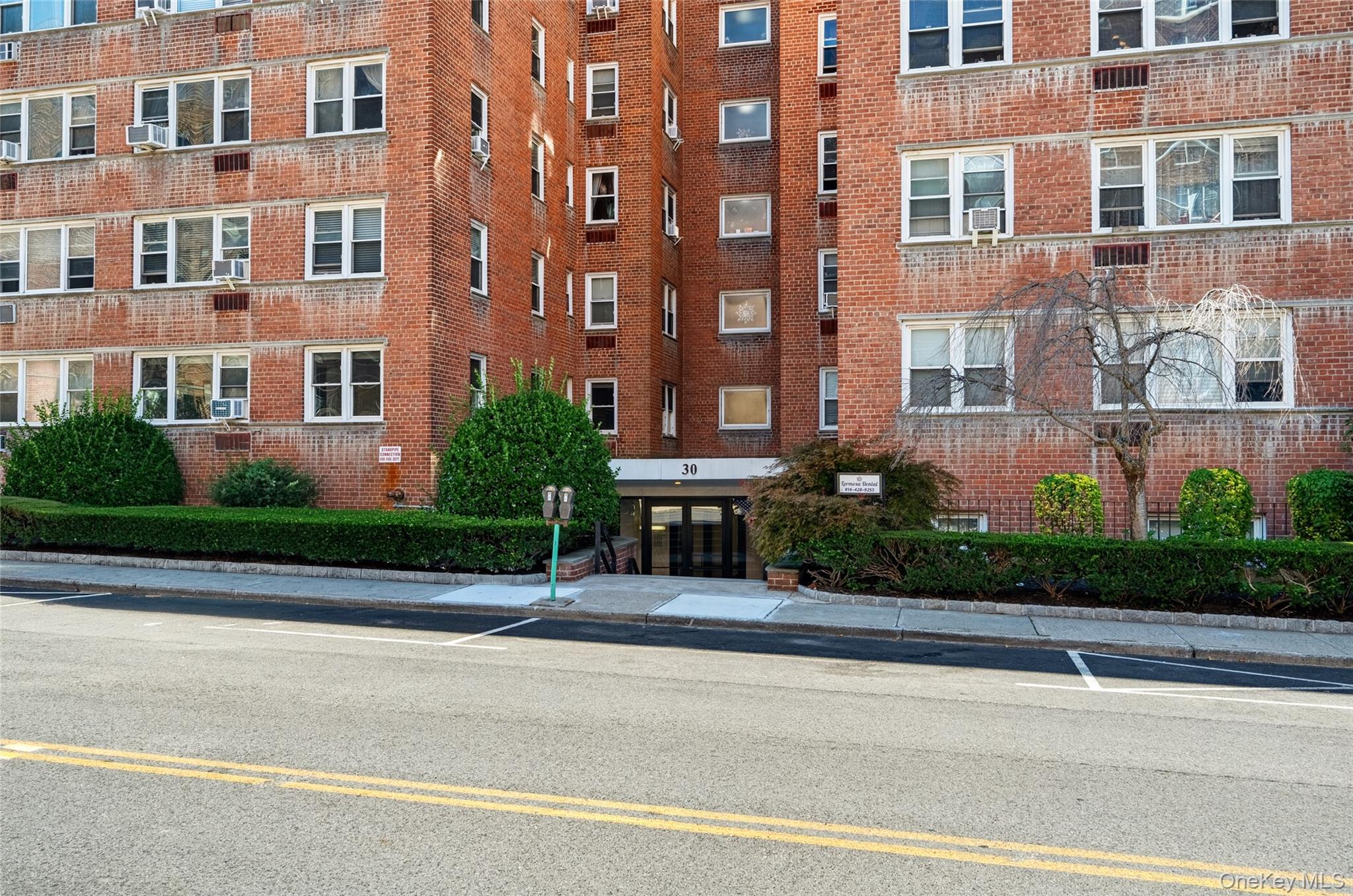 30 E Hartsdale Avenue, Unit 3L photo 3