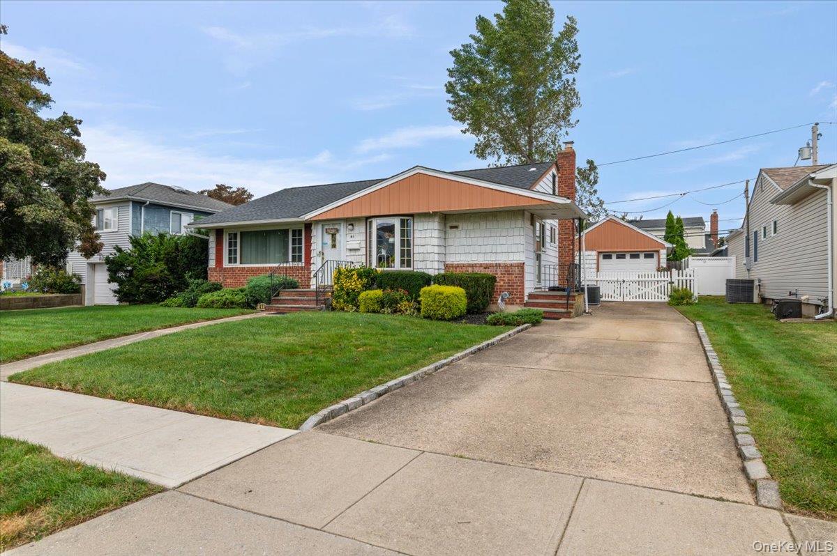 41 Cornell Lane – For Sale photo 2