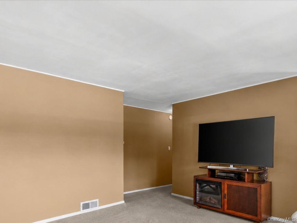 41 Cornell Lane – For Sale photo 5