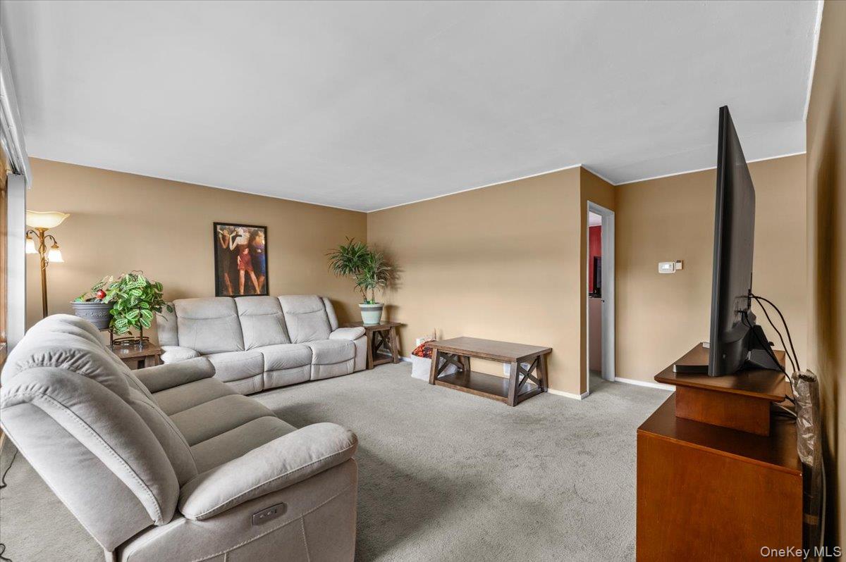 41 Cornell Lane – For Sale photo 4