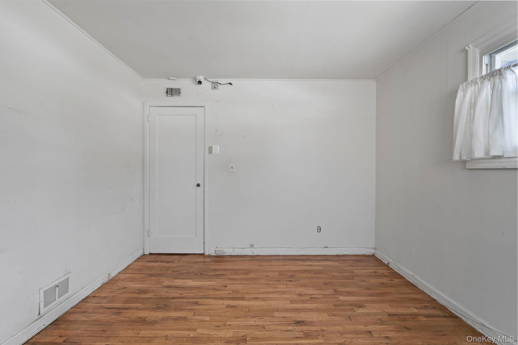 5 Prospect Street W – For Sale photo 16