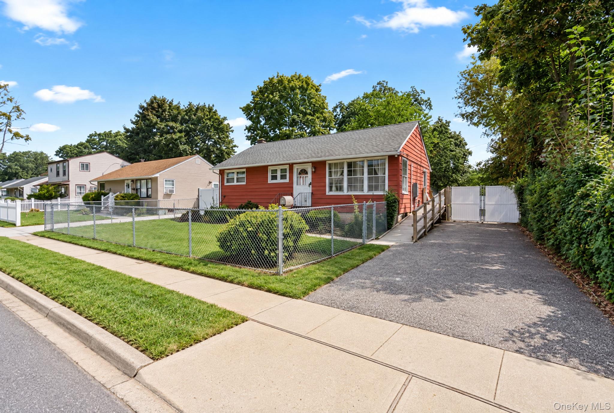 5 Prospect Street W – For Sale photo 3