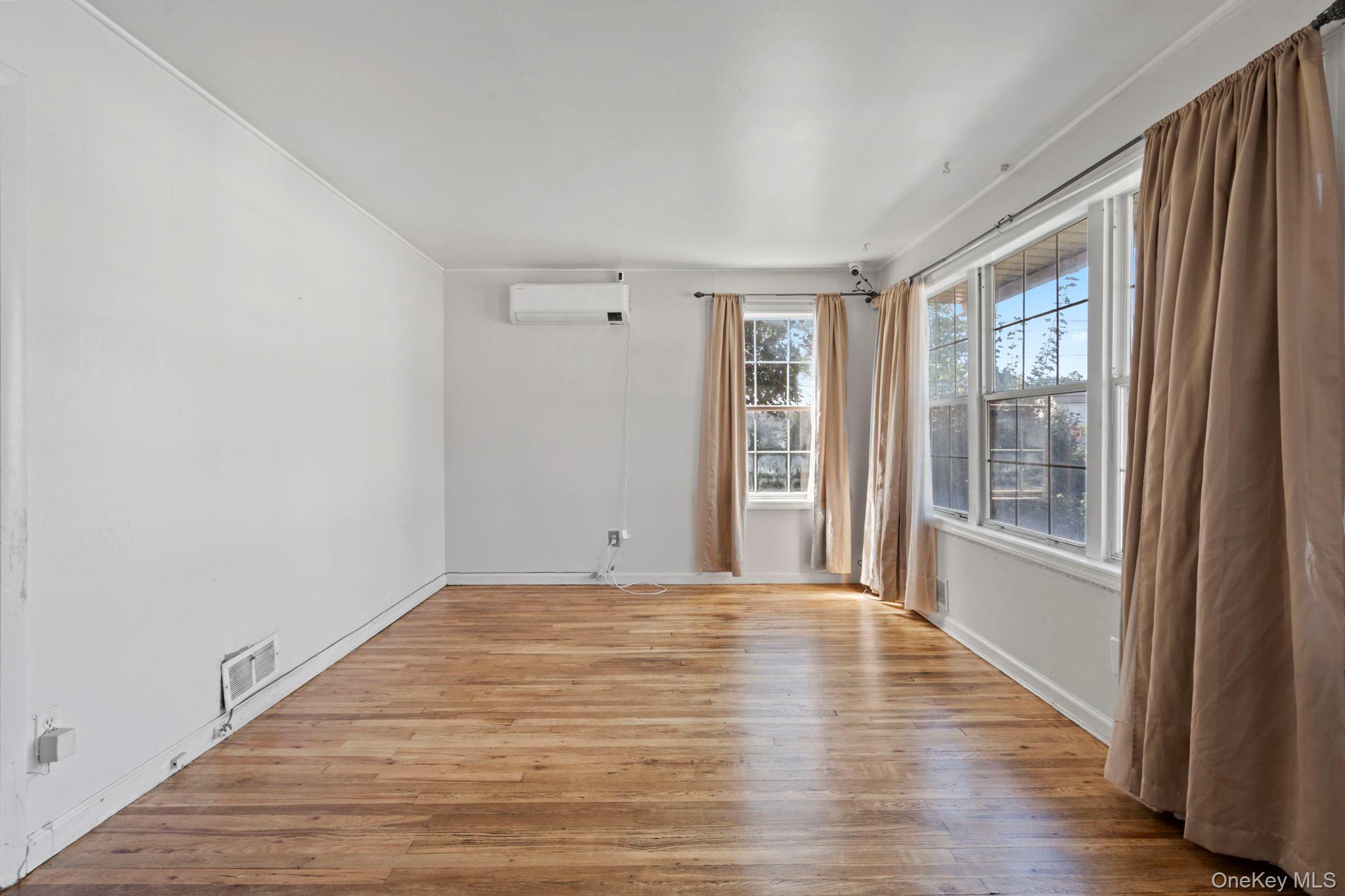 5 Prospect Street W – For Sale photo 5