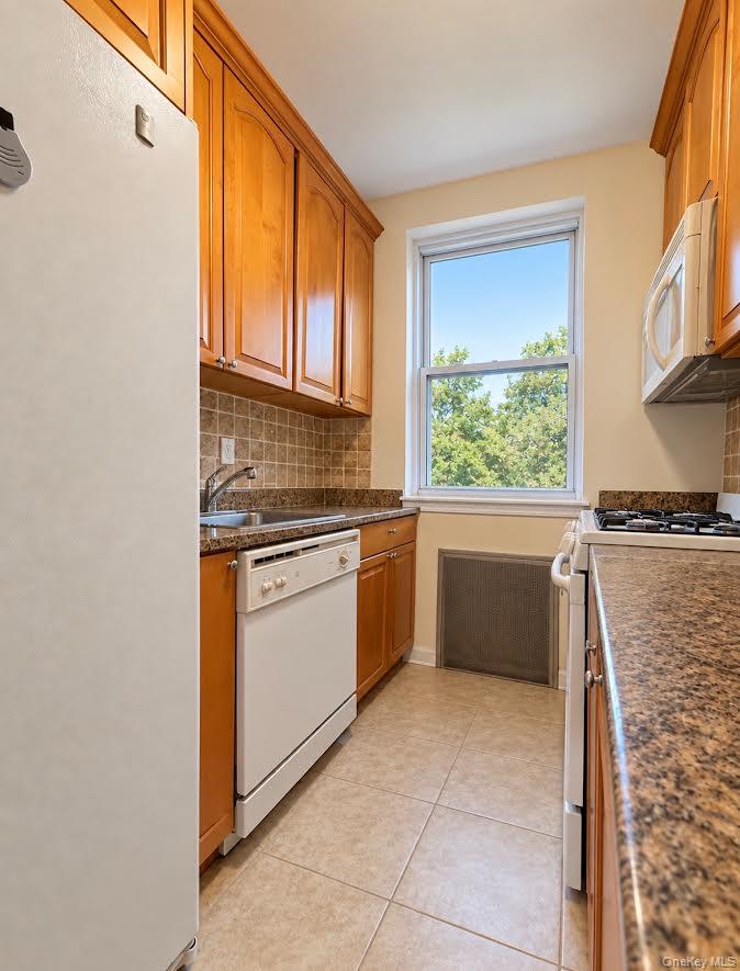 6535 Broadway, Unit 6E photo 4