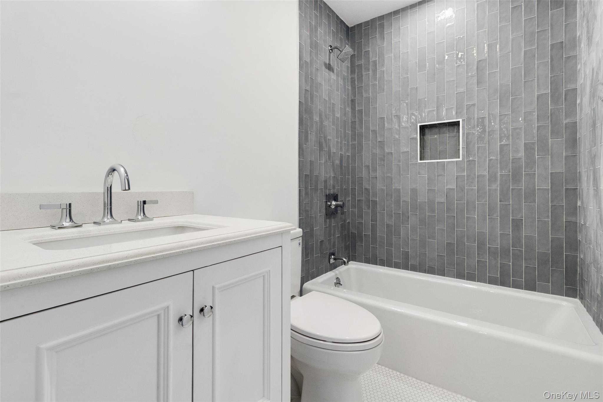 91-93 Henry Avenue, Unit 91 photo 10