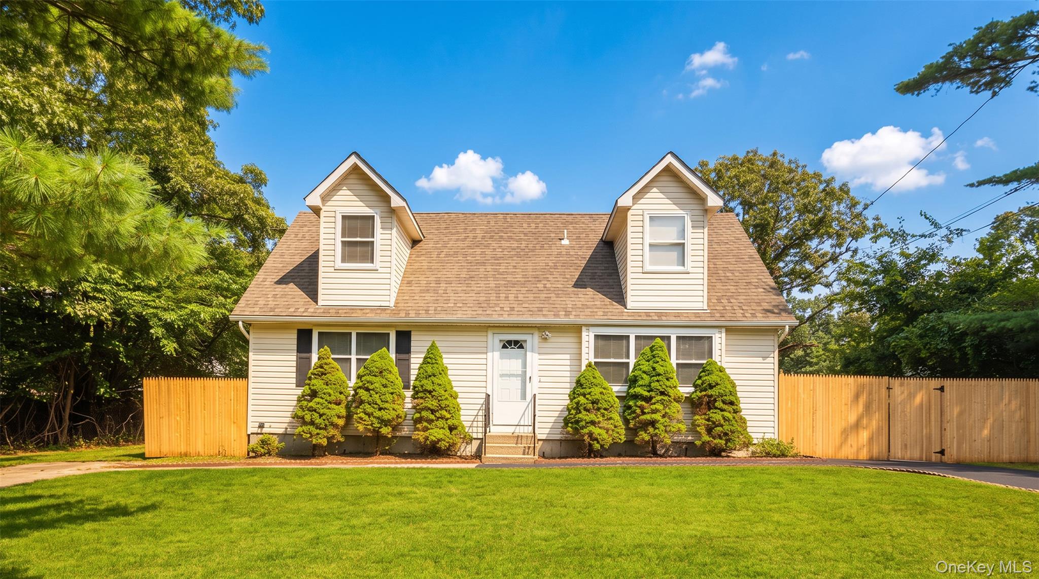 35 Cedar Lane – For Sale