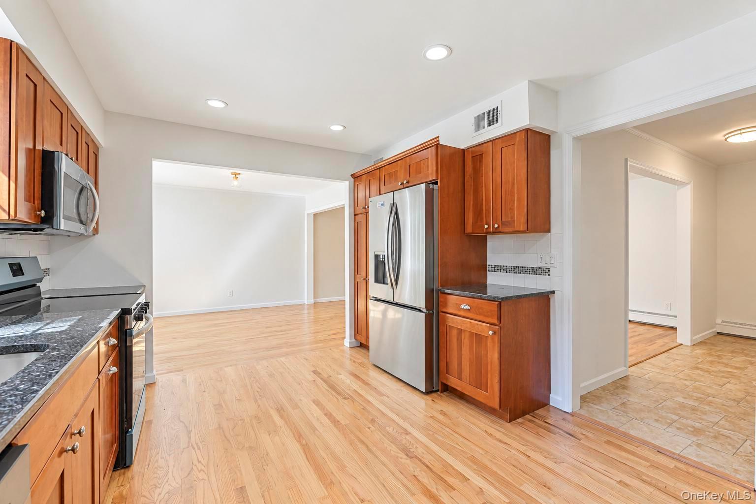 284 Marlin Street – For Sale photo 27