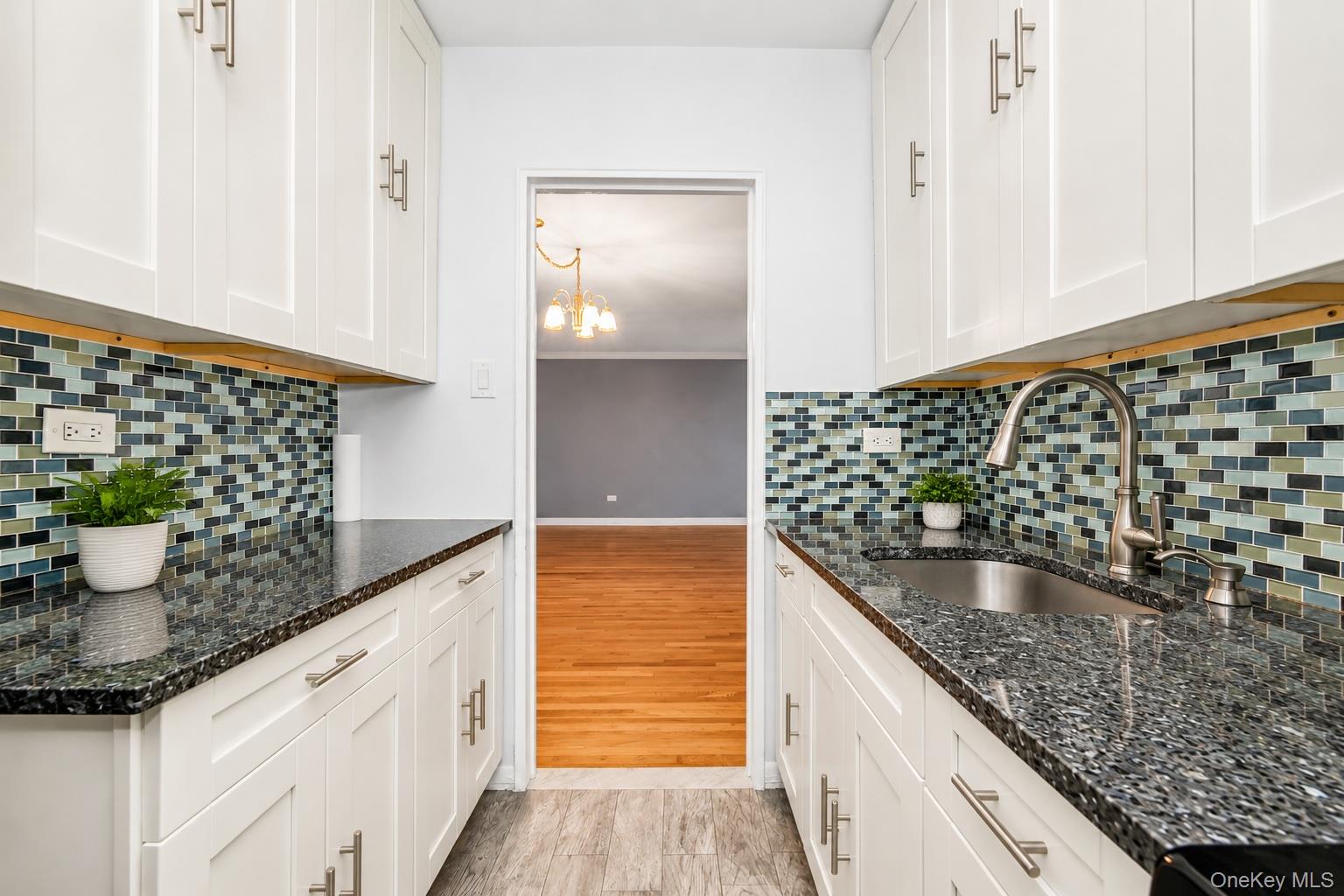 85-10 151st Avenue, Unit 5E photo 4