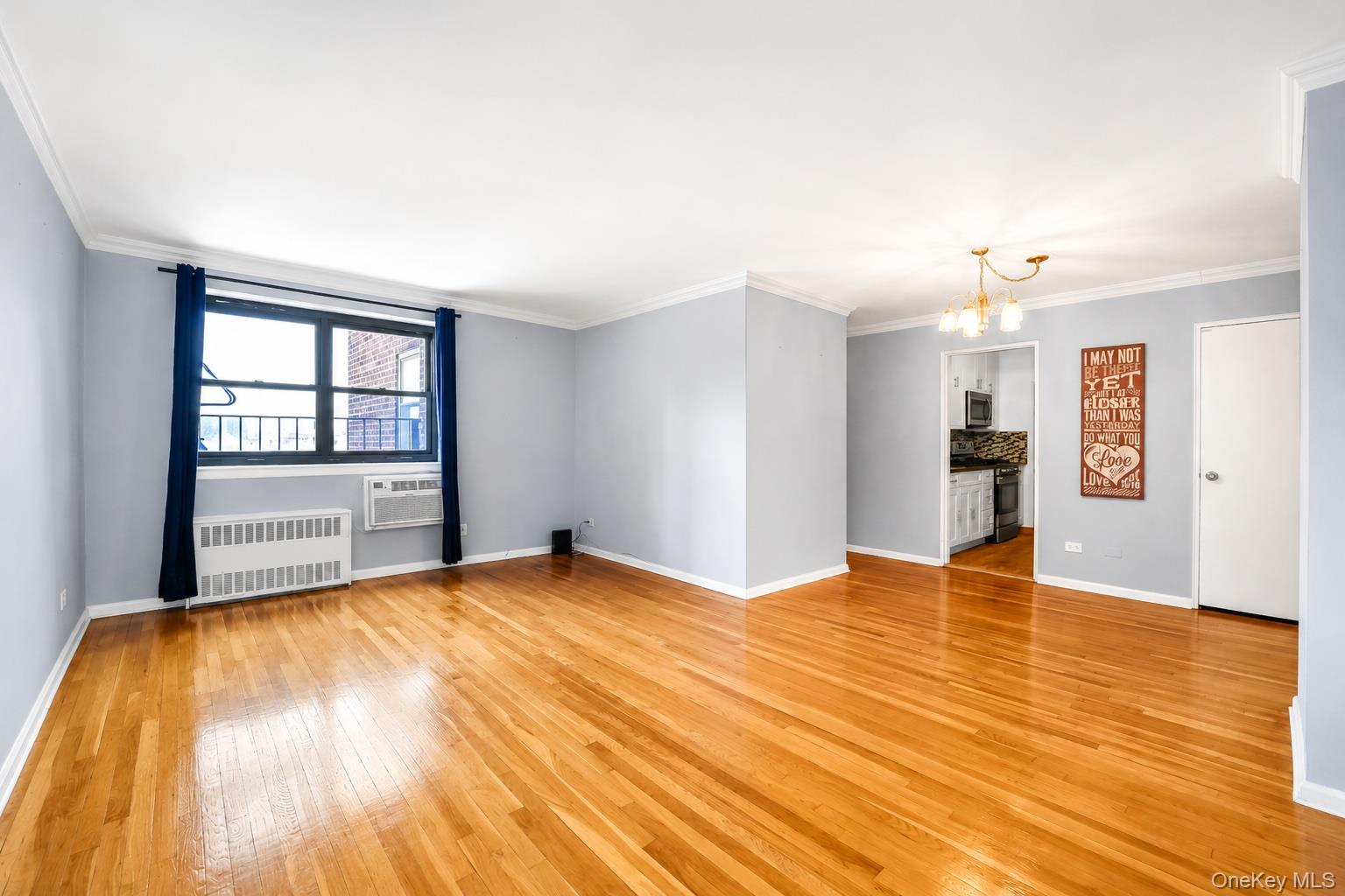 85-10 151st Avenue, Unit 5E photo 2