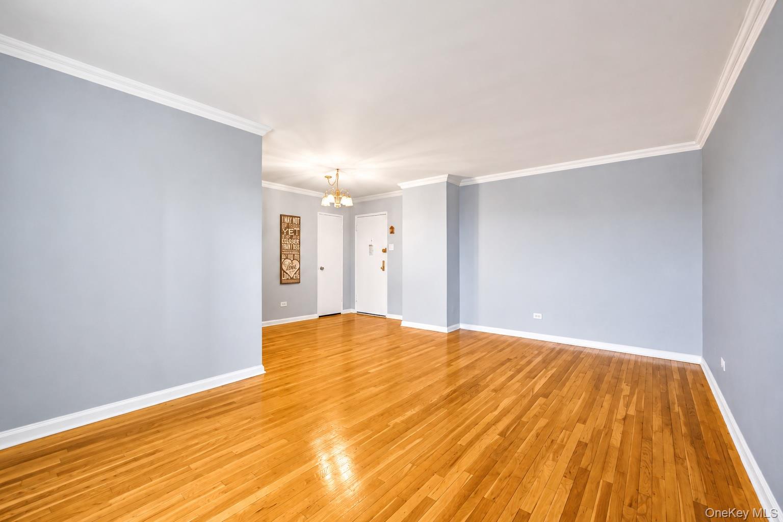 85-10 151st Avenue, Unit 5E photo 3