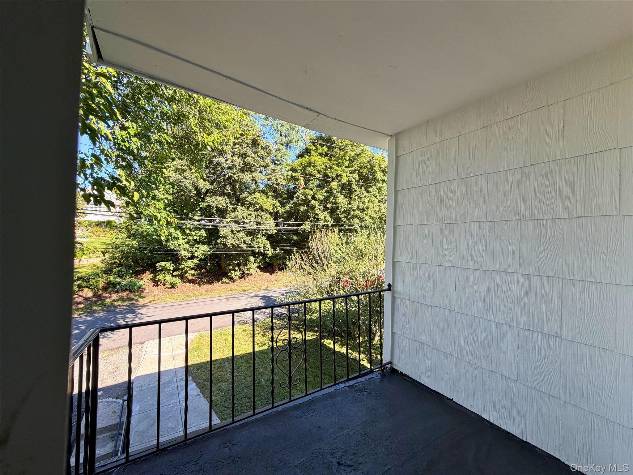 13 Woodrow Avenue, Unit 2 photo 3